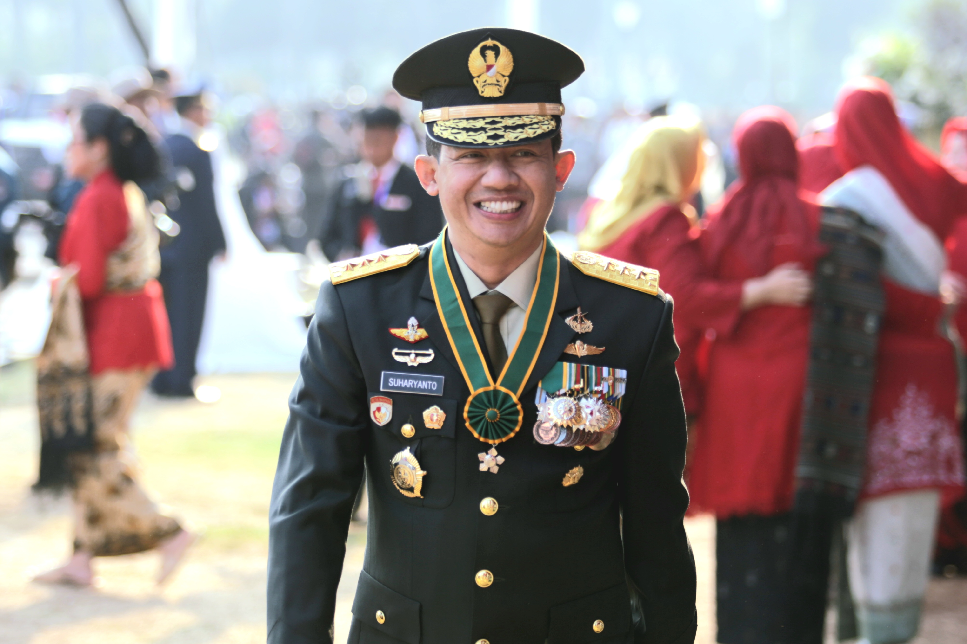 Kepala BNPB Letjen TNI Suharyanto, S.Sos., M.M. menghadiri upacara peringatan Hari Ulang Tahun (HUT) ke-78 Tentara Nasional Indonesia (TNI) yang dihelat di Monumen Nasional, Jakarta, Kamis (5/10). 